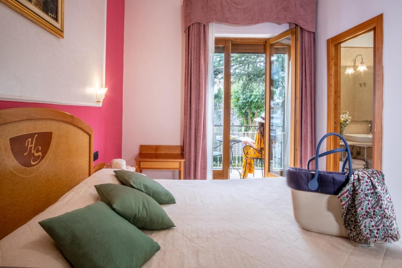 Hotel Savoia Sorrento Bagian luar foto