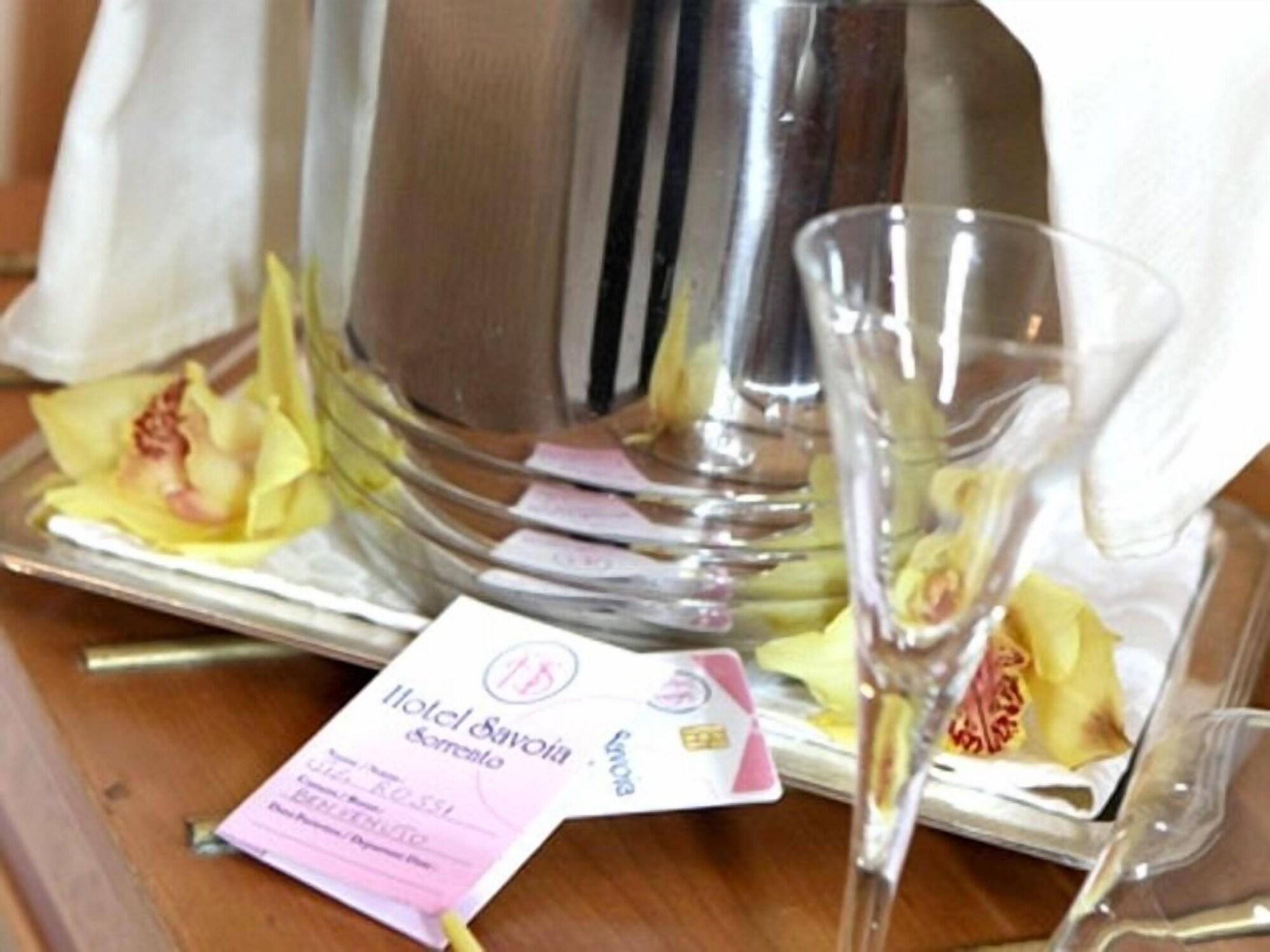 Hotel Savoia Sorrento Bagian luar foto