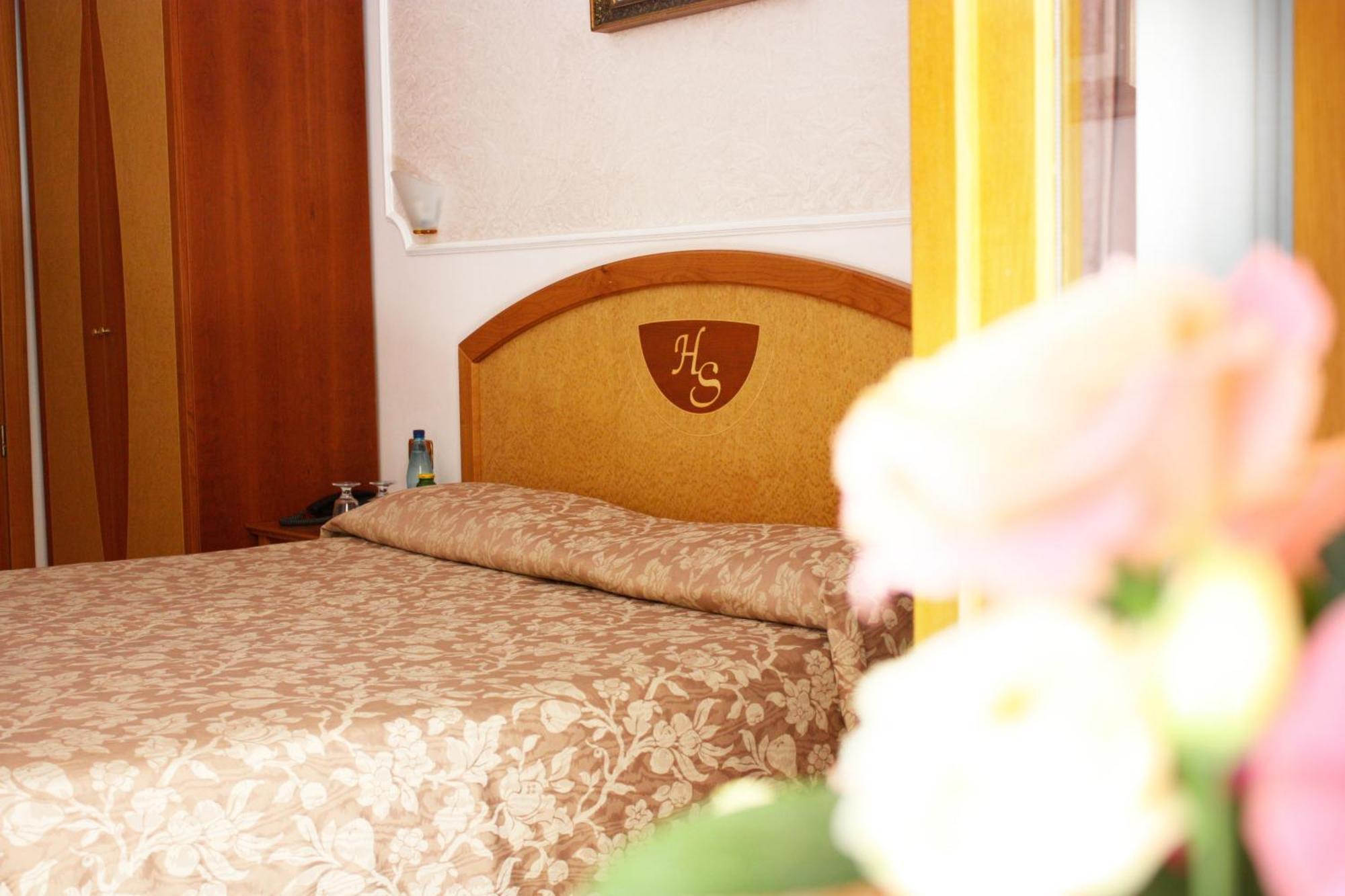 Hotel Savoia Sorrento Bagian luar foto